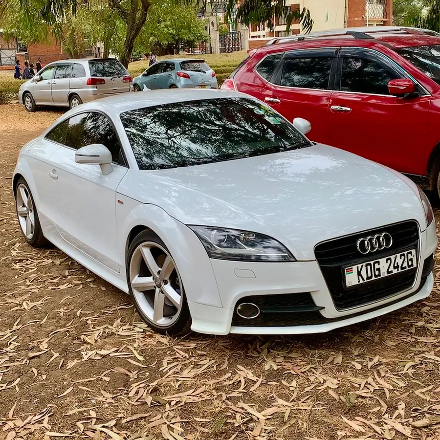 Car photo 2